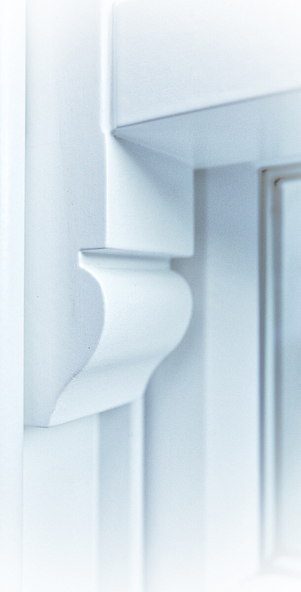 Sash horn moulding close up